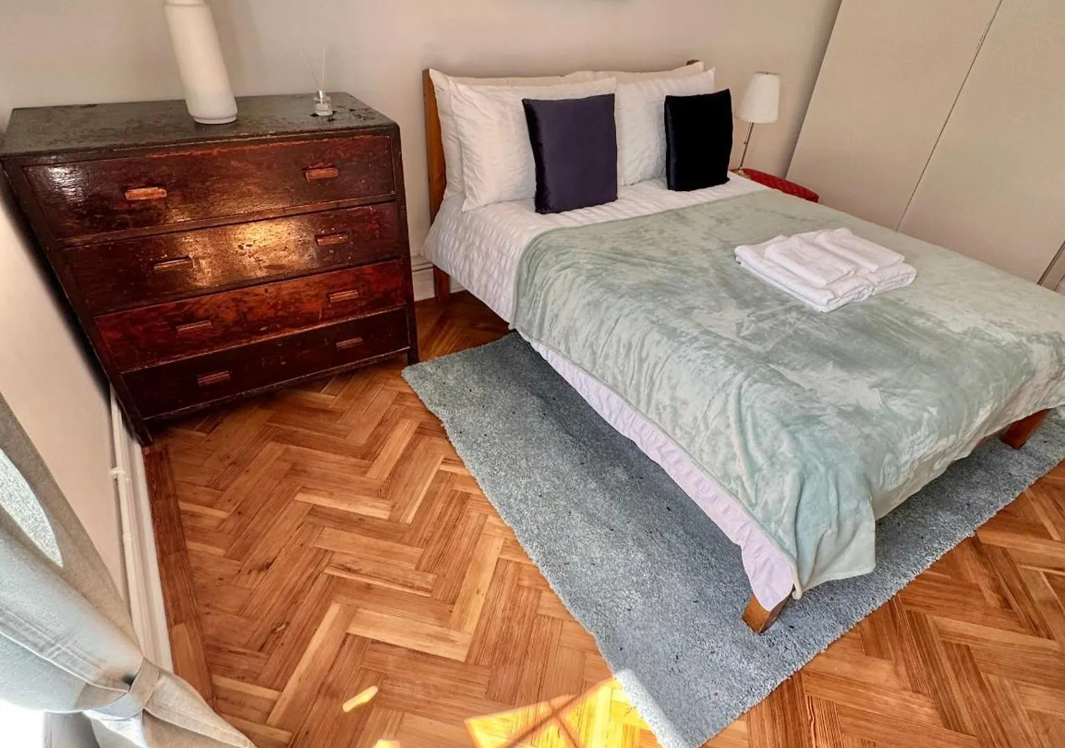 Daire Victorian Amazing Three Bedroom Londra