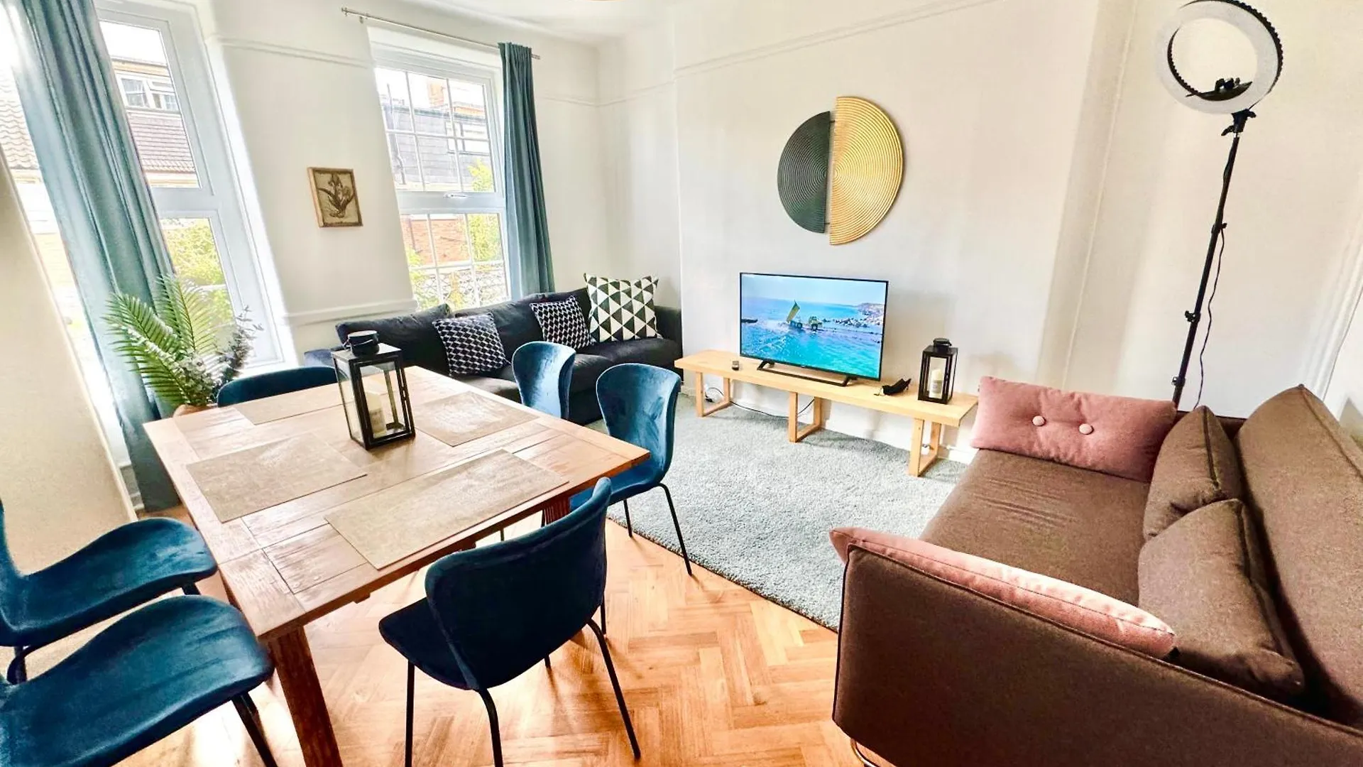Victorian Amazing Three Bedroom Londra